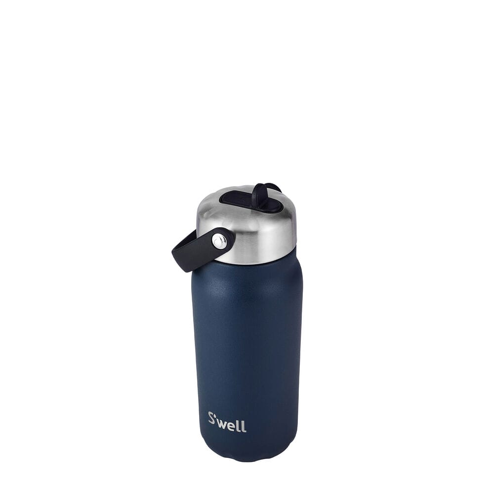 explorer-with-flip-straw-lid-18oz-t4 5345123_Swell-Explorer-with-Flip-Straw-Water-Bottle-18oz-Azurite-Blue-Front-Angled_74ce_1.jpg