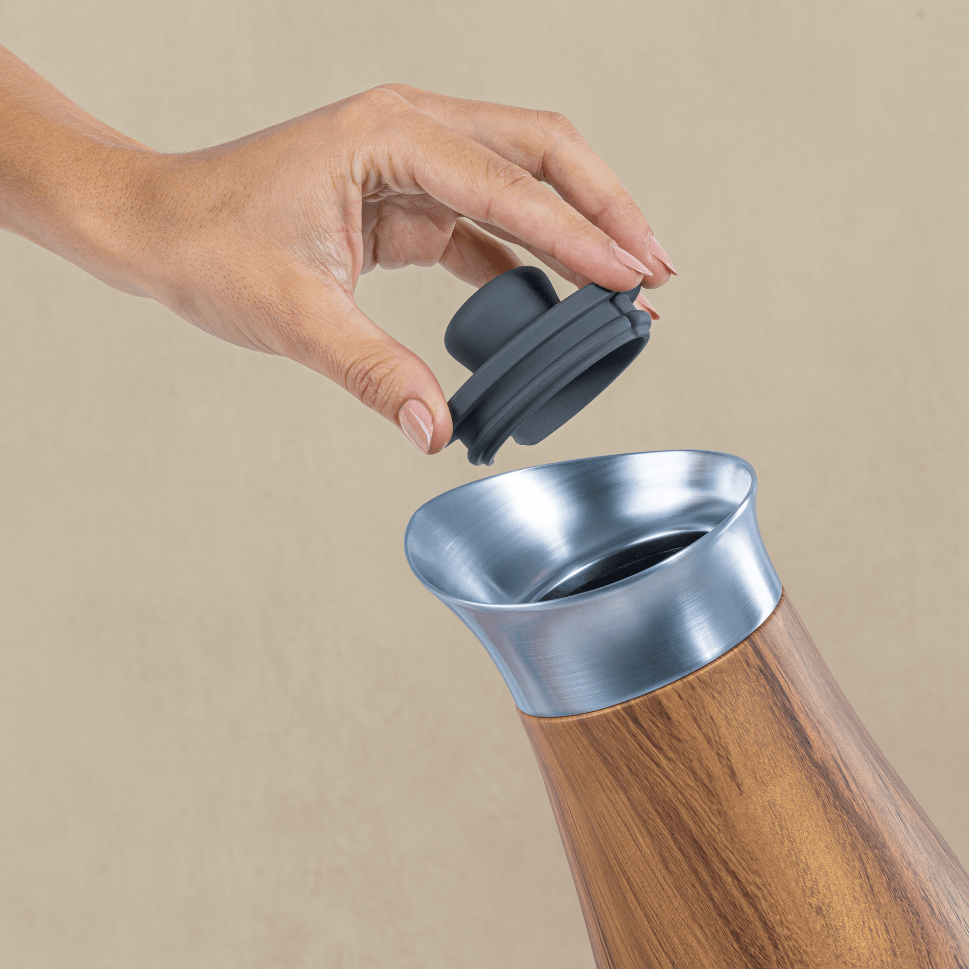 carafe-with-lid-e7 Swell-Carafe-Teakwood-Lifestyle.png